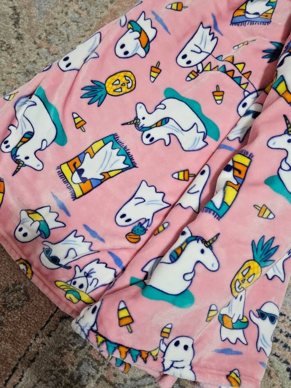 Isaac Mizrahi New York Oversized Plush Throw Blanket 60x70 - Pink Halloween
